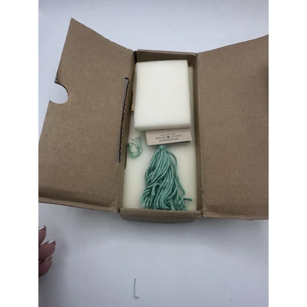 Young‎ Living Clay Diffuser Essential Oils Terracotta Tassel Ornament Hanger